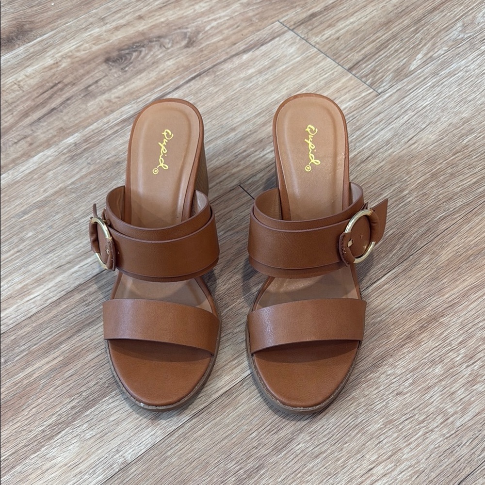 Heeled Sandal size 8